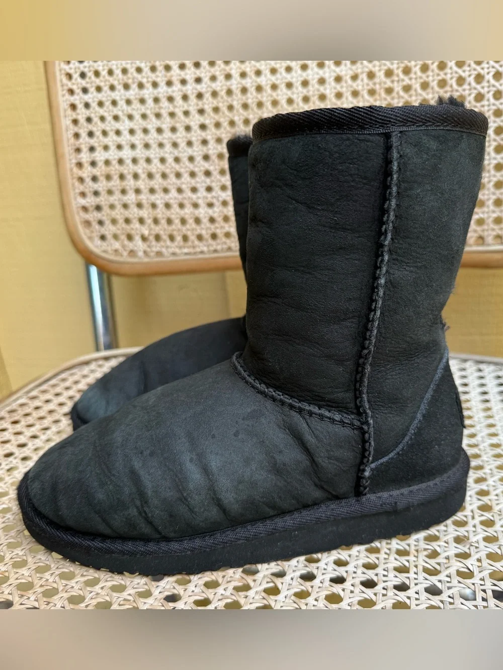 UGG Australia Classic Short Kids Size 2 Black Sheepskin Boots